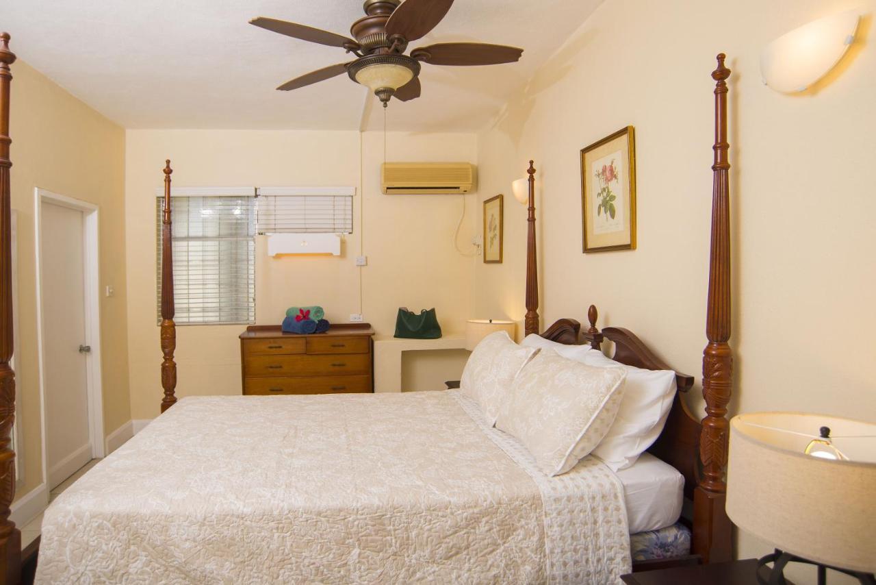 Ground Floor Apartment Located In Hometown, 5 Min Walk To The Beach セントジェームス エクステリア 写真